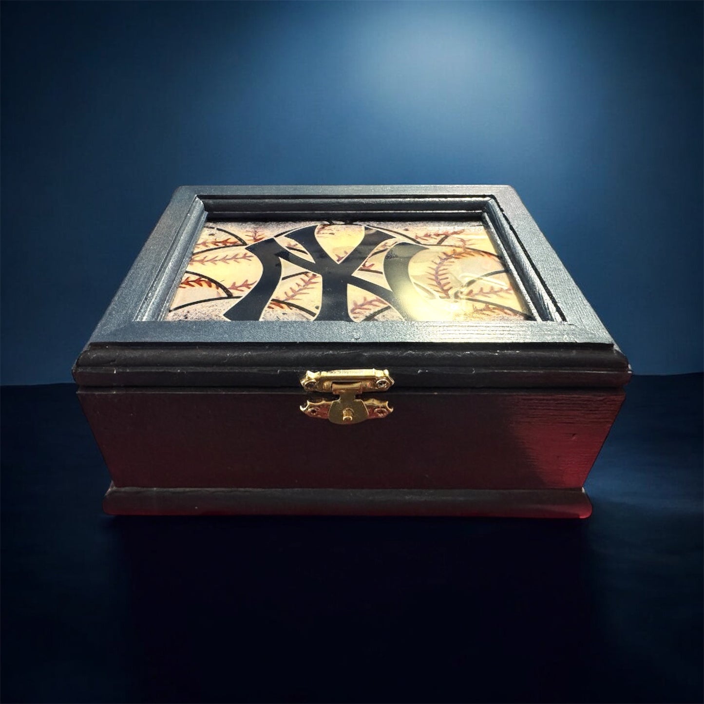 Handcrafted NY Yankees design Dominoes with Wooden Storage Box